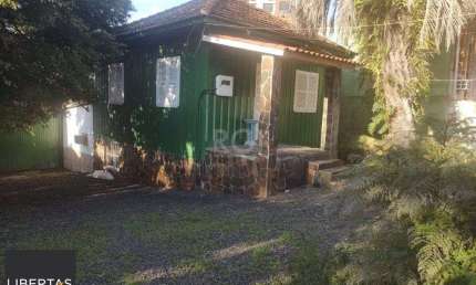 Casa para Venda - 260m², 4 dormitórios, sendo 1 suites, 8 vagas - Cristo Redento