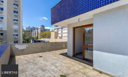 Cobertura no bairro Petrópolis de 2 dormitórios e 2 vagas DESOCUPADA