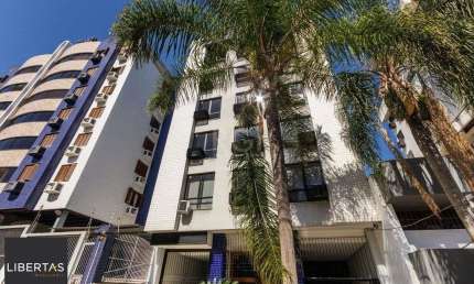 Sala comercial no bairro Petrópolis frente desocupada