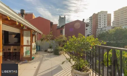 Apartamento GARDEN triplex no Rio Branco com 4 dormitórios e 3 vagas