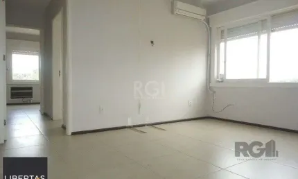 Apartamento de 2 dormitórios e vaga no Jardim do Salso DESOCUPADO