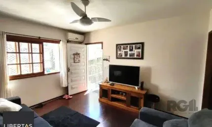 Casa com 3 quartos à venda na Rua Ernesto Pellanda, 78, Vila Jardim, Porto Alegre