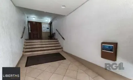Sala / Conjunto comercial no Partenon com 32m² desocupada fundos