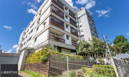 Cobertura no bairro Petrópolis de 3 dormitórios terraço e 2 vagas