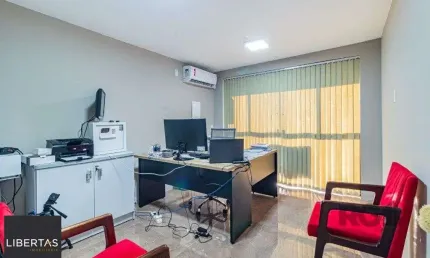 Ponto comercial para alugar na Rua Gomes de Freitas, 482, Jardim Itu Sabará, Porto Alegre