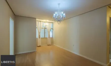 Apartamento de 80 m²semi mobiliado, 3 dormitórios e 1 suíte no Centro Histórico
