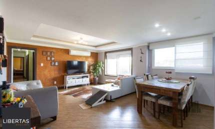 Apartamento reformado de 124m² privativos- 3 dormitórios sendo 1 suíte no bairro