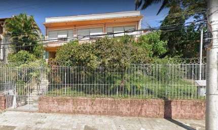 Casa para Venda - 243m², 3 dormitórios, 5 vagas - Medianeira