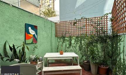 CASA TOTALMENTE REFORMADA EM ÓTIMA LOCALIZAÇÃO NO CENTRO HISTÓRICO