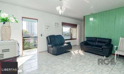 casa de 2 dormitórios, com 229m² no bairro Jardim Itu