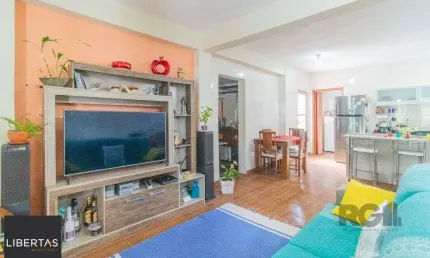 Casa com 3 dormitórios e 3 vagas no bairro Santa Tereza
