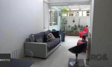 Ótimo Loft ou 1 dormitório e gabinete garagem no Rio Branco