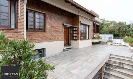 Casa para Venda - 440m², 3 dormitórios, sendo 1 suites, 2 vagas - Santa Tereza