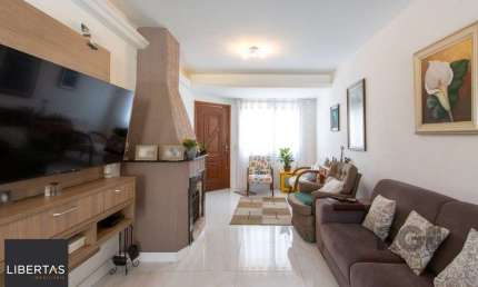 Casa com 3 dormitórios, sendo 1 suíte para venda  no bairro Hípica
