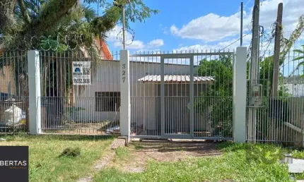 casa mista com 2 vagas na cavalhada Porto Alegre /RS