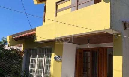 Casa para Venda - 178.5m², 3 dormitórios, sendo 2 suites, 2 vagas - Tristeza