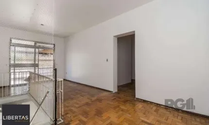 Excelente casa de 132m² com 4 dormitórios no centro histórico.