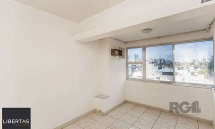 Excelente cobertura de 150m² 3 dormitórios com 3 banheiros.