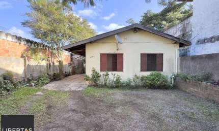 Casa com 2 quartos à venda na Rua Marechal Hermes, 271, Camaquã, Porto Alegre