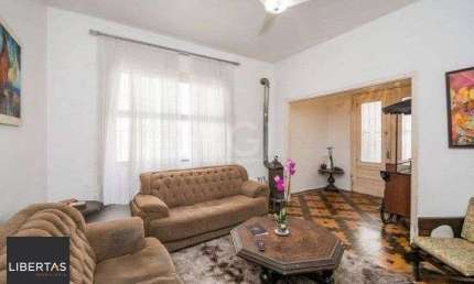Casa para Venda - 290m², 3 dormitórios, 4 vagas - Santo Antonio