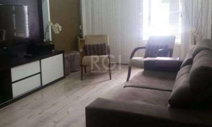 Casa para Venda - 239m², 3 dormitórios, sendo 1 suites, 2 vagas - Alto Petrópoli