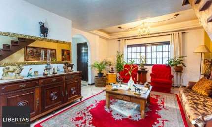 Casa para Venda - 231.27m², 3 dormitórios, sendo 1 suites, 3 vagas - Cristal