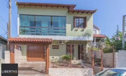 Casa para Venda - 272m², 3 dormitórios, sendo 1 suites, 2 vagas - Sarandi