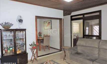 Apartamento para Venda - 111m², 3 dormitórios, sendo 1 suites, 1 vaga - Petrópol