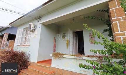 Casa para Venda - 264m², 3 dormitórios, 2 vagas - Santa Tereza