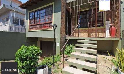 Casa para Venda - 202m², 4 dormitórios, sendo 1 suites, 3 vagas - Petrópolis