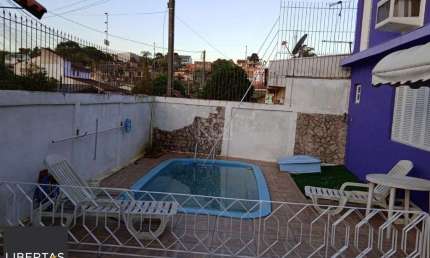 Casa para Venda - 100m², 2 dormitórios, sendo 1 suites, 2 vagas - Vila Nova, Por