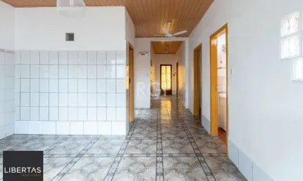 Casa para Venda - 50m², 2 dormitórios, 1 vaga - Cavalhada