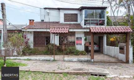 Casa para Venda - 149.99m², 6 dormitórios, sendo 2 suites, Nonoai