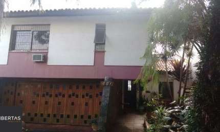 Casa para Venda - 320m², 3 dormitórios, sendo 1 suites, 4 vagas - Cristal