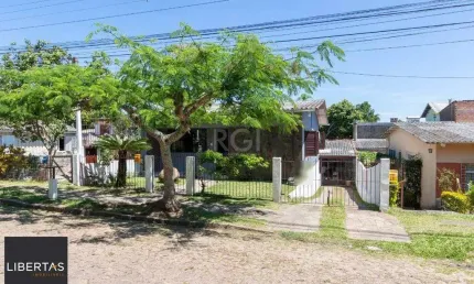 Casa para Venda - 110m², 2 dormitórios, sendo 1 suíte, 3 vagas - Espirito Santo