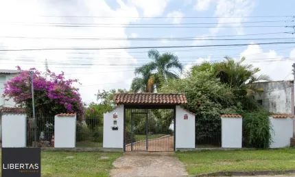 Casa em vila nova, porto alegre! com 160m² de área privativa e um total de 899m²