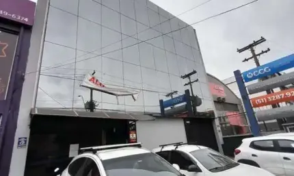 Prédio Comercial no bairro Navegantes, com 1.200m², 20 vagas.
