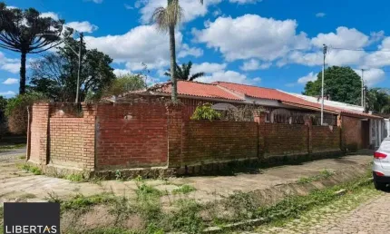 Casa com 3 quartos à venda na Rua Oiampi, 420, Guarujá, Porto Alegre