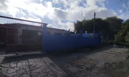 Casa com 3 quartos à venda na Avenida Ignês E. Fagundes, 67, Restinga, Porto Alegre