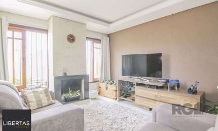 Casa 115m² - 3 dormitórios, 3 vagas no bairro Jardim Leopoldina