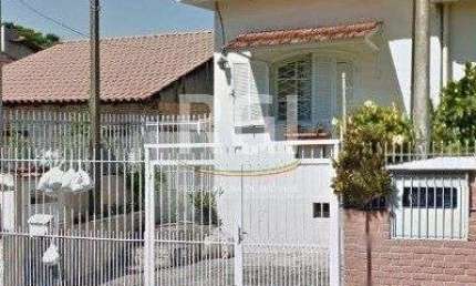 Casa para Venda - 380m², 2 dormitórios, sendo 1 suites, 1 vaga - Nonoai