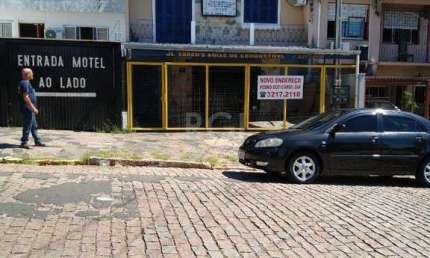 Casa para Venda - 76m², 5 dormitórios, 3 vagas - Santo Antonio