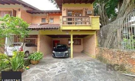 Casa para Venda - 176m², 3 dormitórios, sendo 1 suites, 4 vagas - Jardim Isabel