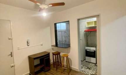 Ótimo apartamento c/1 dormitório no bairro Cidade Baixa, entrar e morar.