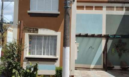 Casa em condomínio de 4 quartos vaga e infra estrutura