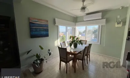 Sobrado com vista para o Rio,  3 quartos, suite, pátio - Guarujá