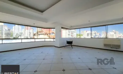 Cobertura com 222m² privativos, 3 quartos, 1 suite, lareira, piscina, 2 vagas no