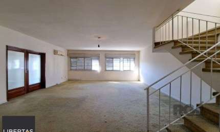 Vendo excelente cobertura com vista cinematografia, no Bairro Floresta.