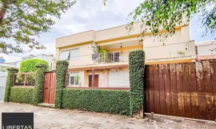 Casa com 3 quartos à venda na Rua São Francisco, 584, Santana, Porto Alegre