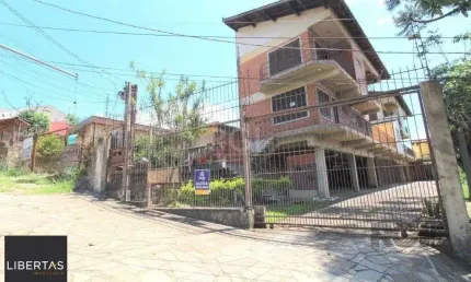Sobrado 4 dormitórios à venda Medianeira Porto Alegre/RS